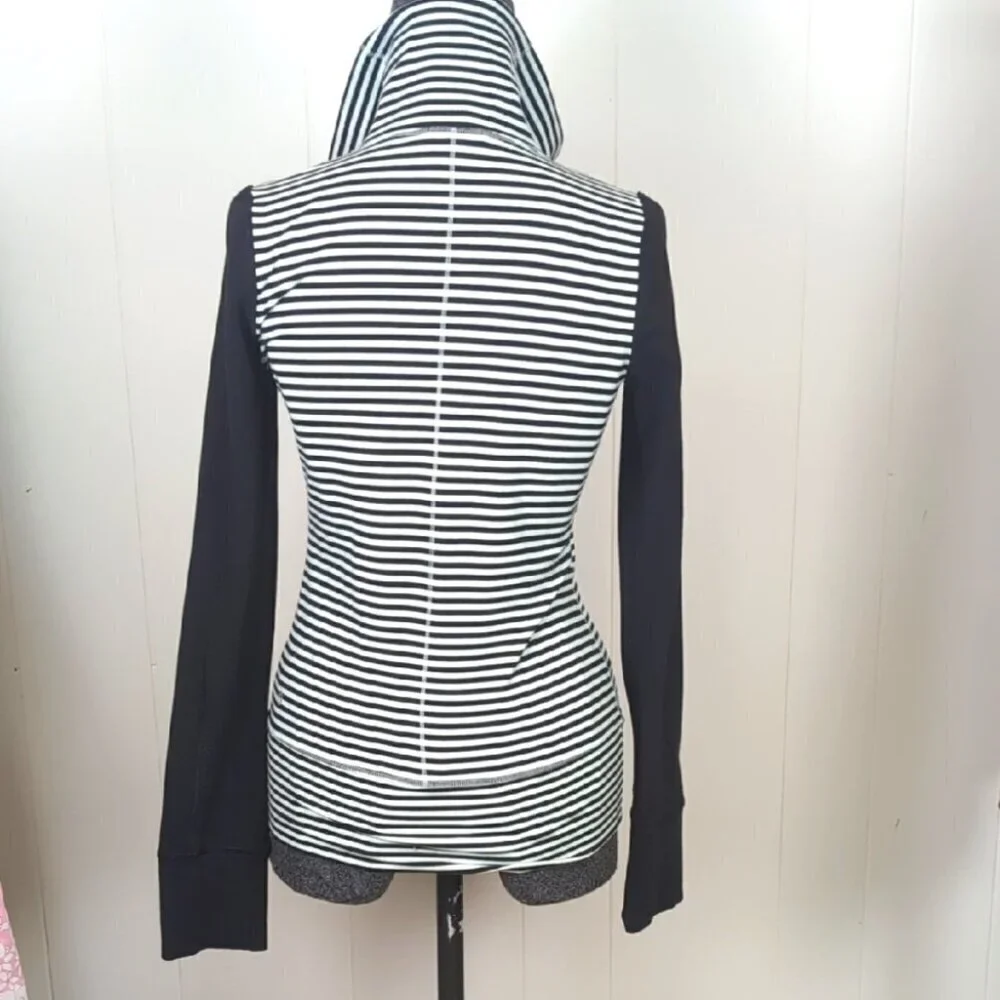 lululemon athletica stay stylish